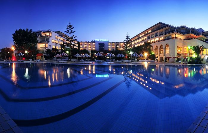Riviera Hotel - Family Only