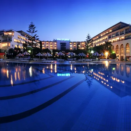 Riviera Hotel - Family Only