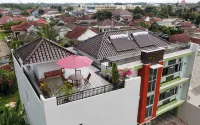 Ati Tentrem Guesthouse - Hotel/Alloggi familiari
