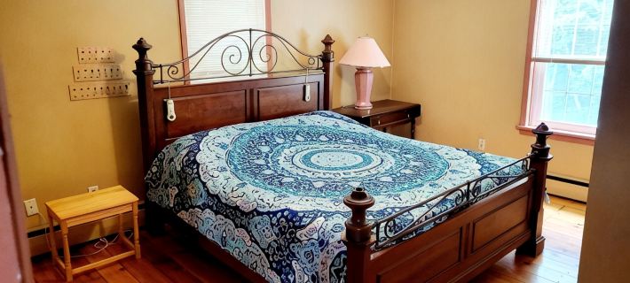 Happy Valley retreat - whole house, large living room, EV charger Hotels in Patton Township