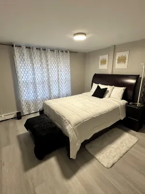 Newly Renovated Luxury 2-BD 2-BA house, AC, WiFi. Mins to NYC, EWR, Newark Distr - con encanto