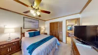 Royal Vista III, Pool & Hot-Tub, Ski-I/O, 2 BR, 2 Bath, Sleeps 6