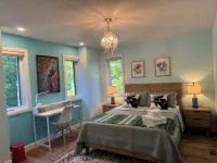 Luxury Tremblant Chalet • Hot Tub • Fireplace • Firepit • BBQ • 7 Min to Ski -  Ferienhäuser
