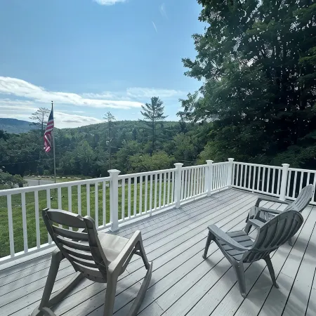 Pet-friendly Rustic Mtn Home+Apt