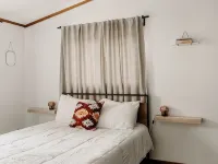 The Sawyer House-- Entire Home in the Heart of Sawyer Hotels in Chikaming Township