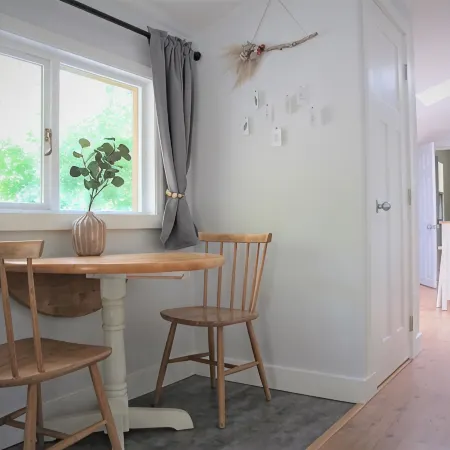 Bright Studio Loft Near Secret Beach in Gibsons