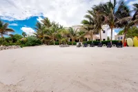 Spacious Beachside Villa with Gourmet Cook, Pool, WiFi – Large Sandy Clean Beach - Villas