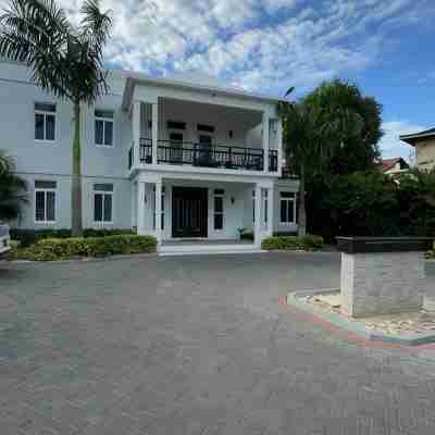 Private, 10 Bedroom Beachfront Villa with a Pool in Negril, Jamaica Hotel Exterior