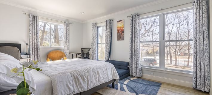 Modern 4BD/3BA w/Parking & deck & 29 min loading=