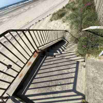 Purple Moon #3 - Beautiful Beachfront home with private access to the beach Fitness & Recreational Facilities
