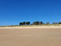 Joli Studio Neuf Proche de la Plage - Homestays