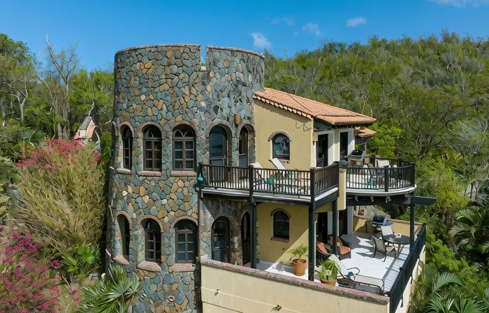 Peter Bay Gatehouse
