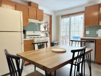 Hoffmaster Hideaway~ Near Hoffmaster State Park ~Pet Friendly~ Golf Course - Homestays