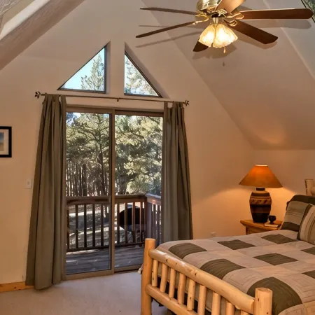 Angel Fire Chalet Nestled in the Pines, convenient to Ski and Golf w/Hot Tub
