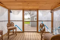 3 bedroom waterfront house with large yard and Gorgeous view of Braddocks Bay - 3-Star