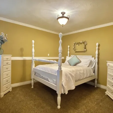Exquisite Estate on 10 acres in North Albany.  15 minutes to OSU.