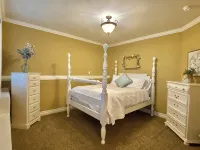 Exquisite Estate on 10 acres in North Albany.  15 minutes to OSU. - Wifi