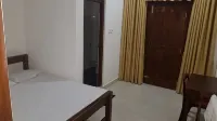 Padmasiri Holiday Resort - B&Bs (Bed and breakfast)