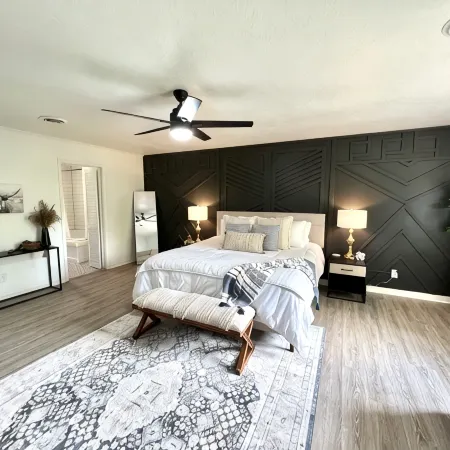 Guest House w/ Pool and Hot Tub! 10min away from Lake Norfork!