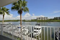 Lulu's New Waterfront Rare 2 Bal 2 Bd, 2 BA, Sleeps 8-4 Daily Water Park Passes - 民宿