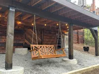 Tiny House on Hayden Lake with beach access and hot tub - 4-Star