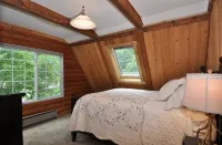 Beautiful Remodeled 5 Bedroom 3000 sq ft Cabin in the Iconic Vivian Park Area - 샬레 호텔