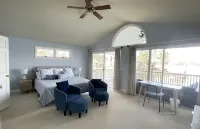 4-BR Lakefront Home with Amazing Views - 3-Star
