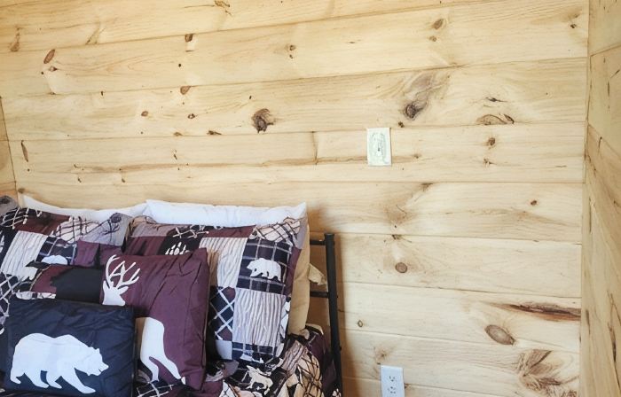 New 2 Bedroom Container Cabin with Direct Trail Access! Ride Errol (Cabin 1)