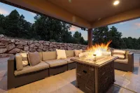 Spacious, Private Hot Tub, 6 bedrooms 5 Ensuite Bathrooms. 7th night FREE! - Uima-altaat