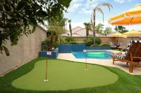 Heated Pool. Spacious Home w Lake Views. Sleeps 16 with tons of entertainment! - Hot Tub
