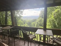 Fantastic long range Mountain Views and sunrises. - Mountain view