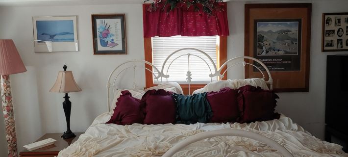 Beautiful Ocean Front Studio with direct beach and access to a deck. Hotels in Kill Devil Hills