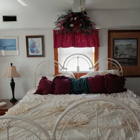 Beautiful Ocean Front Studio with direct beach and access to a deck.