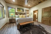 NEW! A Hidden Waterfall Oasis Is Tucked Behind This Luxury Broken Bow Cabin - Gym