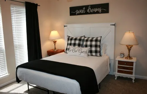 Great location for all things WTAMU and Palo Duro Canyon!  Easy walk to campus. - Wi-Fi