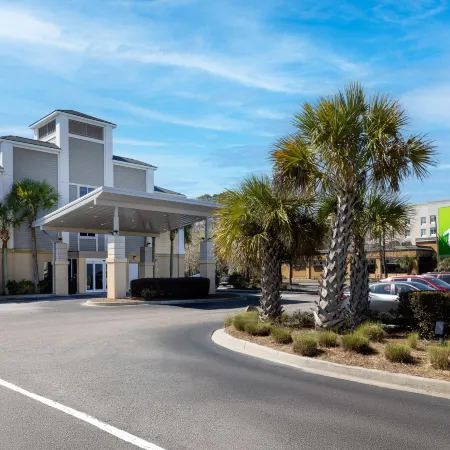 Holiday Inn Express CHARLESTON US HWY 17 & I-526 by IHG