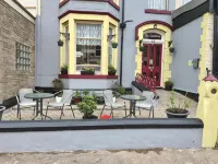 The Castleton - Bed and Breakfasts