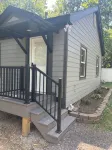 "The Hideaway 2" Charming 2-bedroom house in delightful Farmington with WiFi, AC - Homestays
