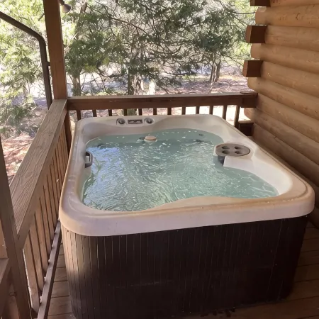 Stay for Independence Day at Pike's Peak - Wifi and Hot Tub! - Callaway Gardens