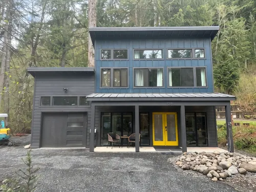 New Vacation Home Near Mt Rainier. We do Not Allow Pets. - 4-Star