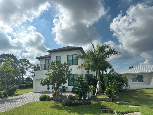 Luxe Pool-Side 6-Bed Villa in Naples Minutes to Vanderbilt Beach and Mercato! - balcony
