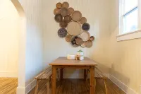 Cozy Cottage on Spring---Centrally Located and 10 mins from downtown Louisville - Homestays