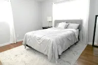 The Perfect Intown Stay for Groups- 5BR 2.5BA - Wifi