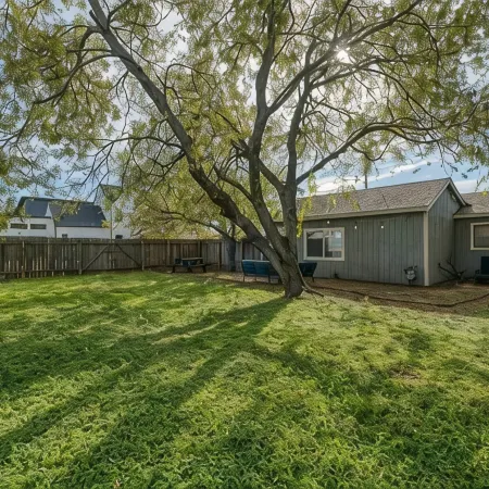 Fully-Stocked Home with Cowboy Pool & Luxury Beds