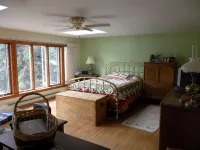 Welcome to The Lake House at Historic Harvey's Lake - Chalets