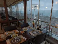 Bal Hotel - breakfast