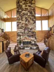 Large cabin with amazing views, mountains, sunsets, and wildlife. - Homestays