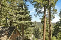 Luxurious Cabin w/ lake views 10 minutes to Santa's SkyPark & Village - Alphydda