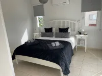 Spacious Villa with stunning views over the Ocean with pool heating available. - 2 stelle