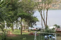 The Realm Beach Resort - С баром